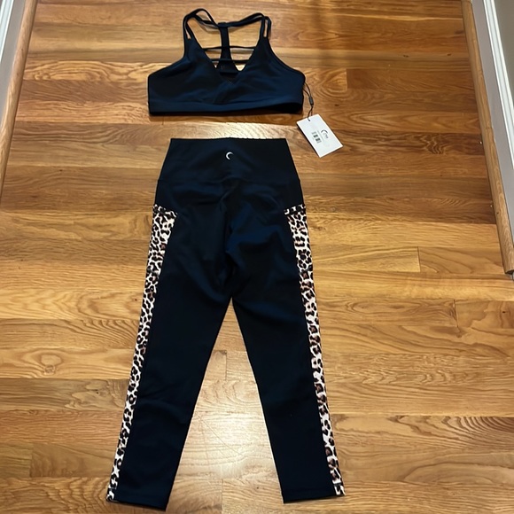 ZYIA LEOPARD POCKET BRILLIANT HI-RISE CAPRI 20" New - Picture 2 of 8